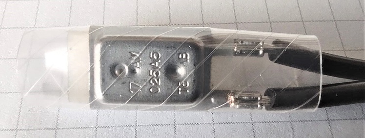 TERMOSTATO DE CONTACTO NORMALMENTE CERRADO 90°C Thermal Protection Device Normally Closed Thermostat Temperature Control Switch 17AM 025 A5 T8 AB 90°C